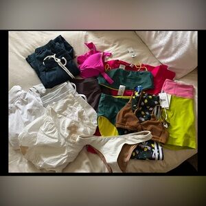 13 Pc Lot Womens Clothes XS-S Adidas, Madewell, Athleta, Good American, Etc